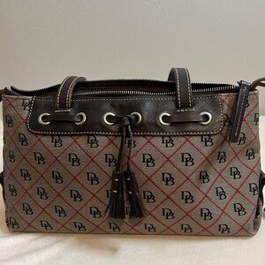 Vintage Dooney Bourke Signature Canvas Logo Tan Brown Leather Shoulder Bag